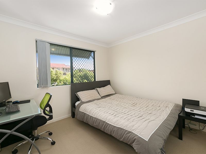 1/30 Real Street, Annerley QLD 4103