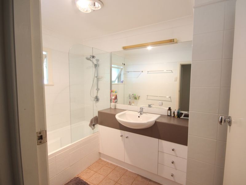 83 Barmore Street, Tarragindi QLD 4121