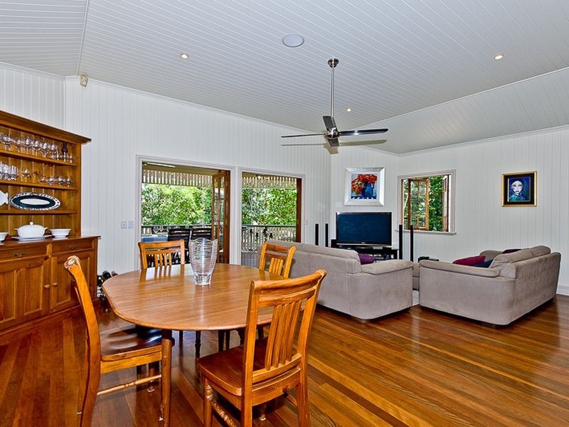 25 Illidge Street, Coorparoo QLD 4151