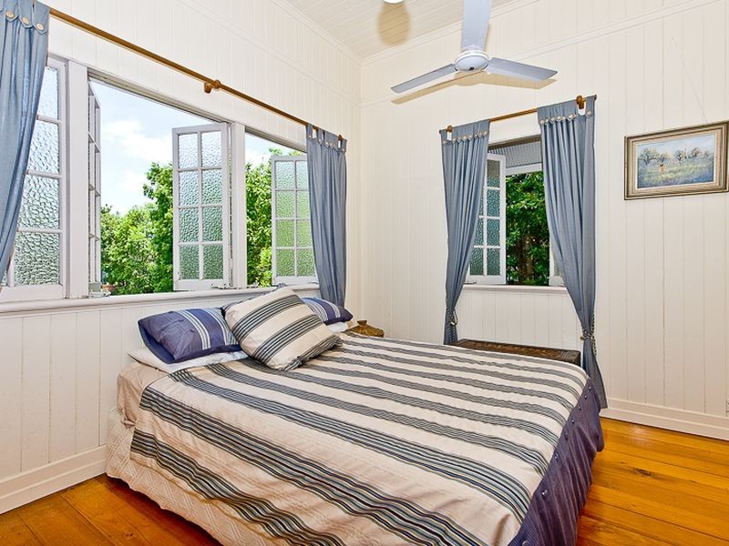 25 Illidge Street, Coorparoo QLD 4151