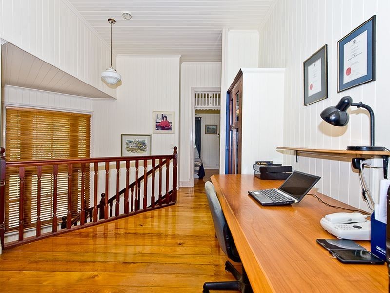 25 Illidge Street, Coorparoo QLD 4151