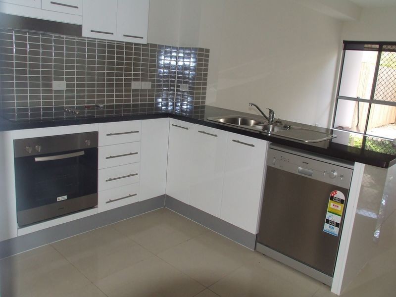 3/16 Broadmere Street, Annerley QLD 4103