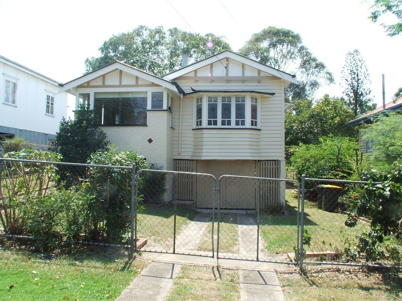 25 Broadmere Street, Annerley QLD 4103