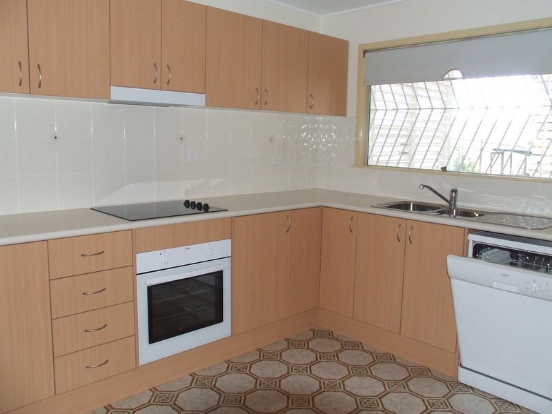 25 Broadmere Street, Annerley QLD 4103