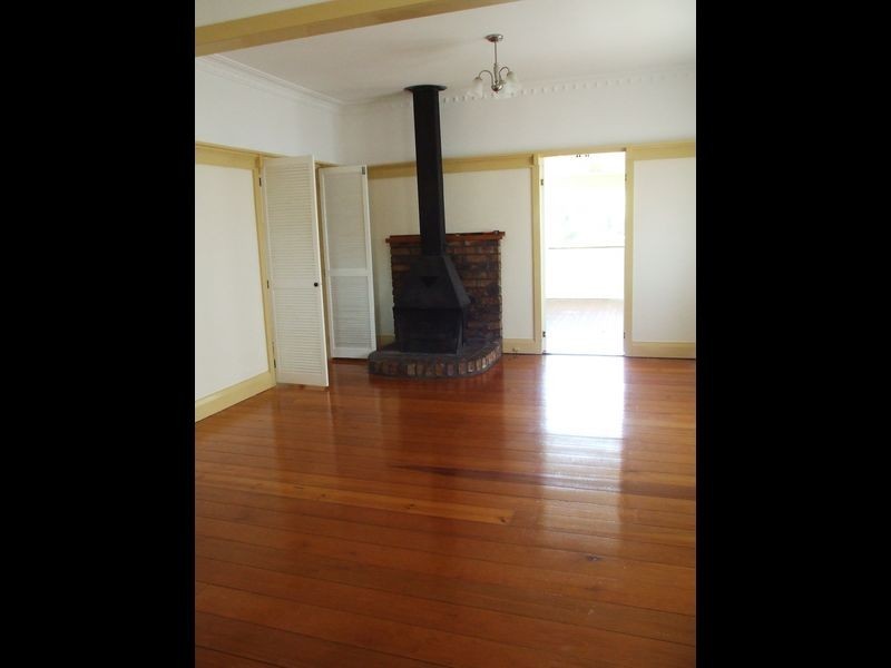 25 Broadmere Street, Annerley QLD 4103