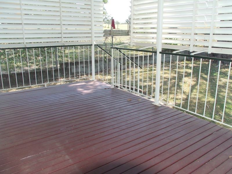 25 Broadmere Street, Annerley QLD 4103