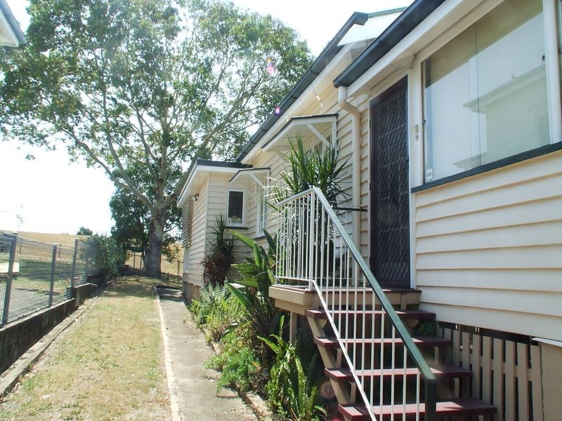 25 Broadmere Street, Annerley QLD 4103