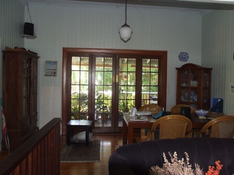 5 Luya Street, Fairfield QLD 4103