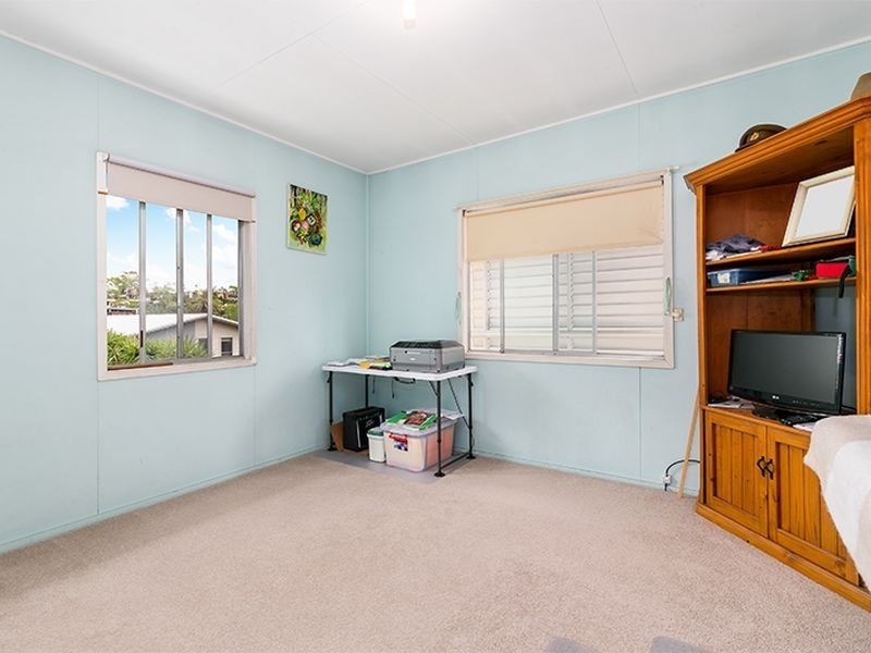 18 Ormuz Road, Yeronga QLD 4104