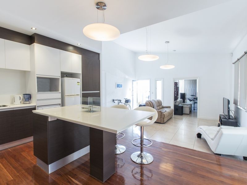 18 Luxworth Street, Moorooka QLD 4105