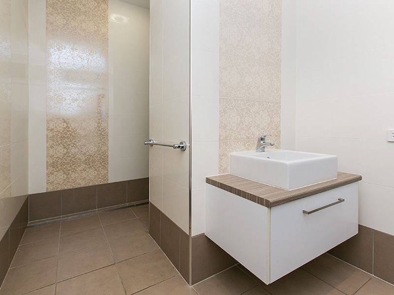 18 Luxworth Street, Moorooka QLD 4105