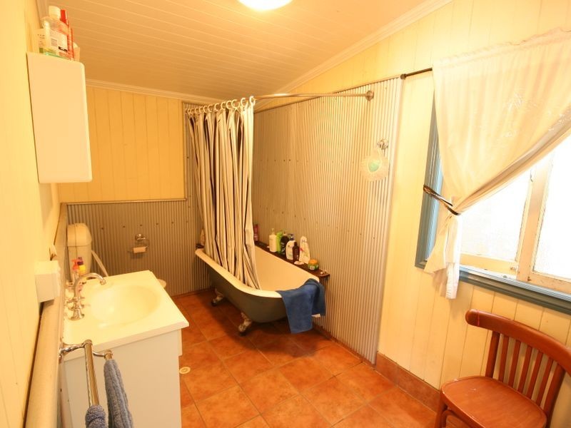 21 Frederick Street, Annerley QLD 4103