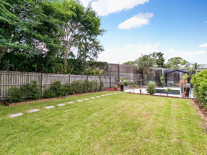 57 Sunbeam Street, Fairfield QLD 4103