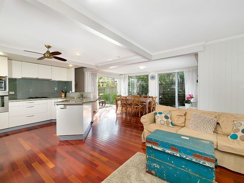 17 Wilton Terrace, Yeronga QLD 4104