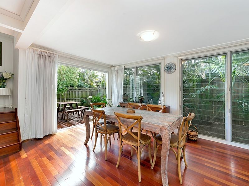17 Wilton Terrace, Yeronga QLD 4104