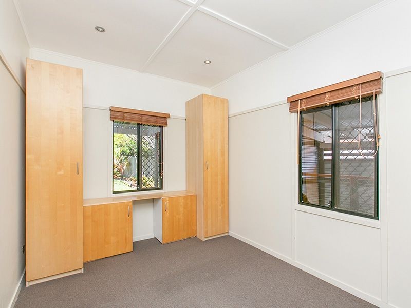 1 Fegen Drive, Moorooka QLD 4105