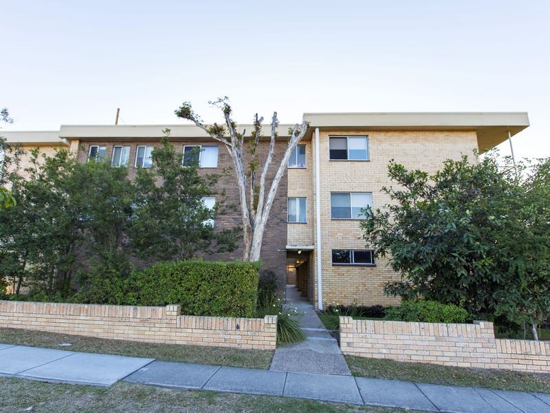 3/8 Cook Street, Yeronga QLD 4104