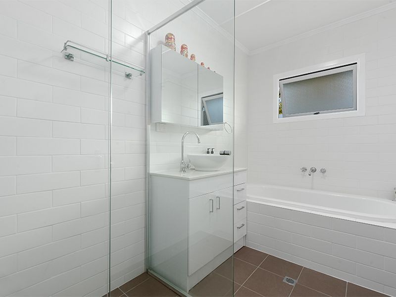 32 Diane Street, Yeronga QLD 4104