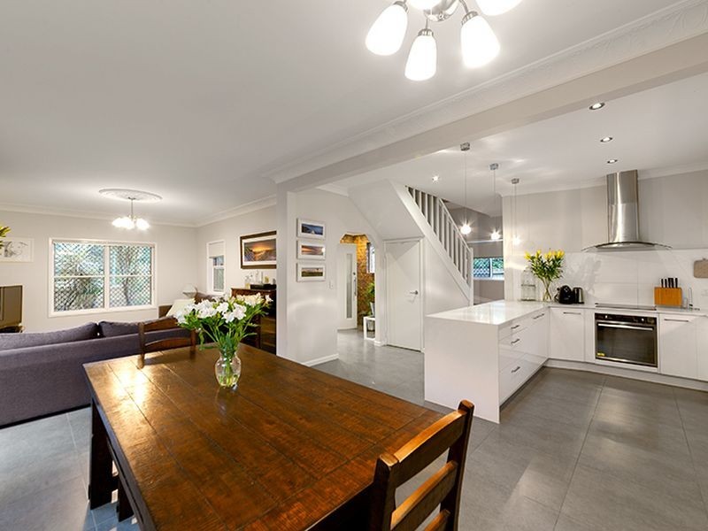 15 Hilton Street, East Brisbane QLD 4169