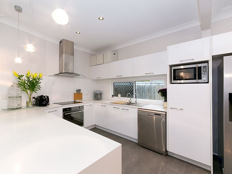 15 Hilton Street, East Brisbane QLD 4169