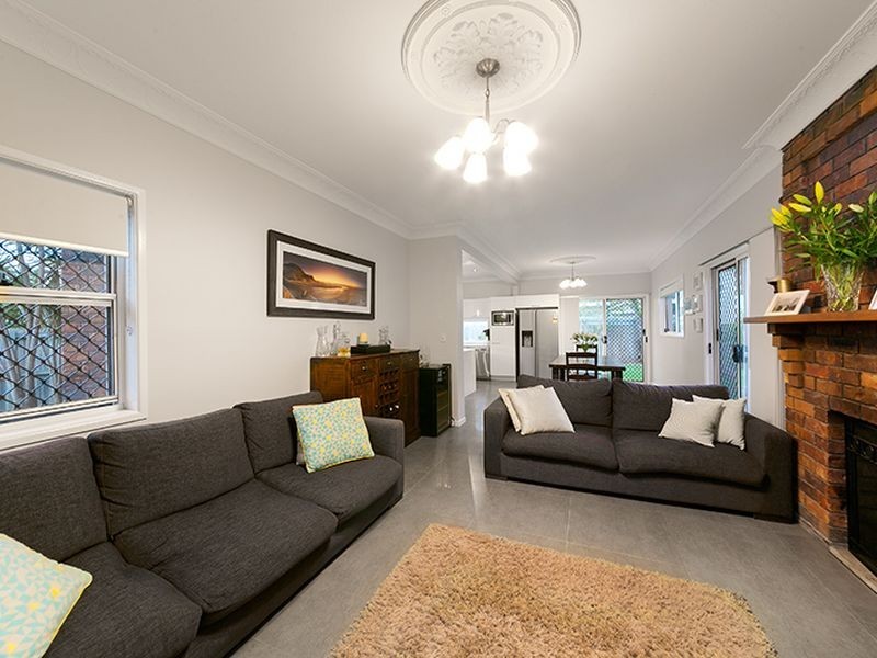 15 Hilton Street, East Brisbane QLD 4169