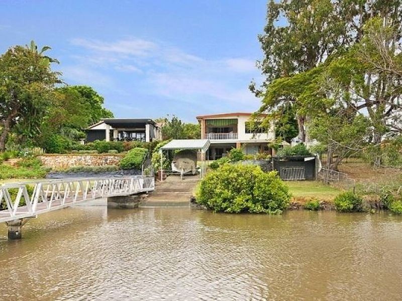 29 Brisbane Corso, Fairfield QLD 4103