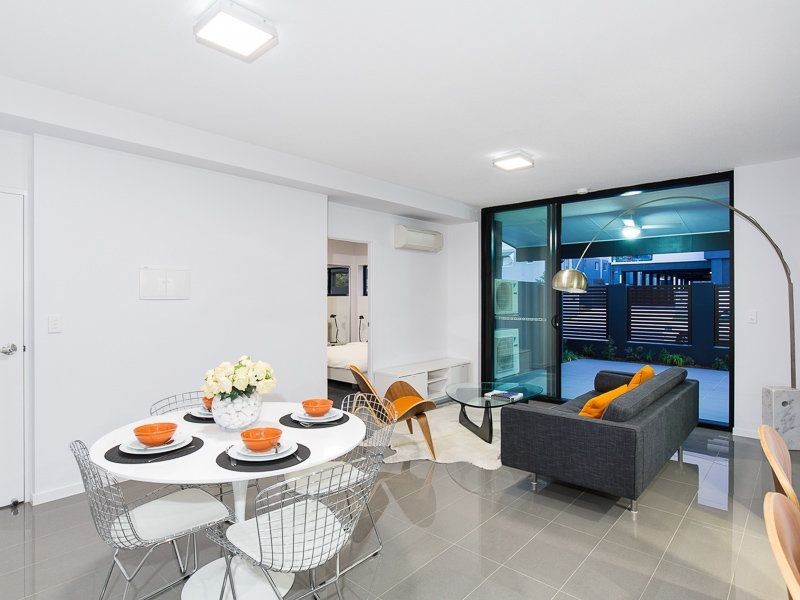 21 Yeronga Street, Yeronga QLD 4104