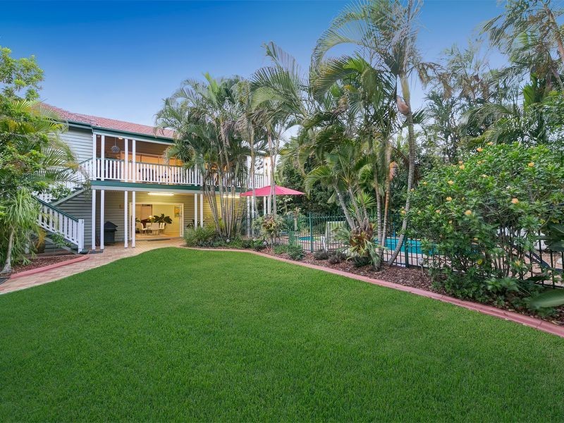 110 King Arthur Terrace, Tennyson QLD 4105