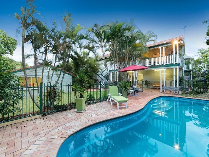 110 King Arthur Terrace, Tennyson QLD 4105