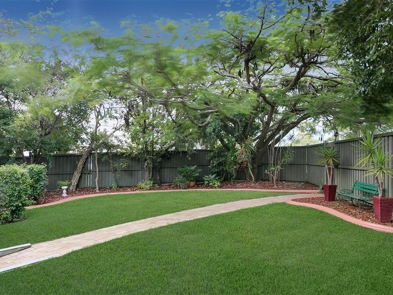 110 King Arthur Terrace, Tennyson QLD 4105