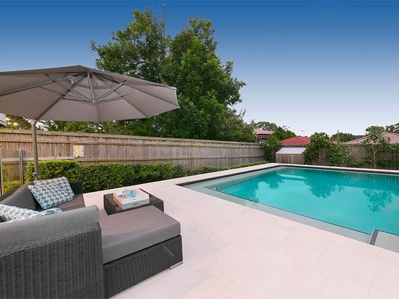 17 Wingarra Street, Yeerongpilly QLD 4105