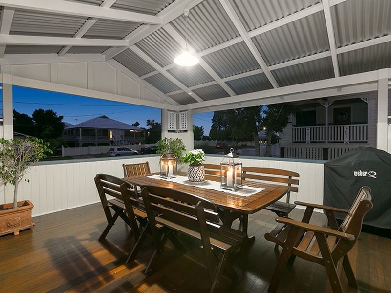 17 Wingarra Street, Yeerongpilly QLD 4105
