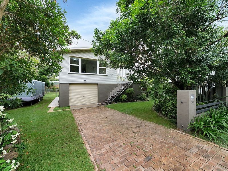 37 Albemarle Street, Yeerongpilly QLD 4105