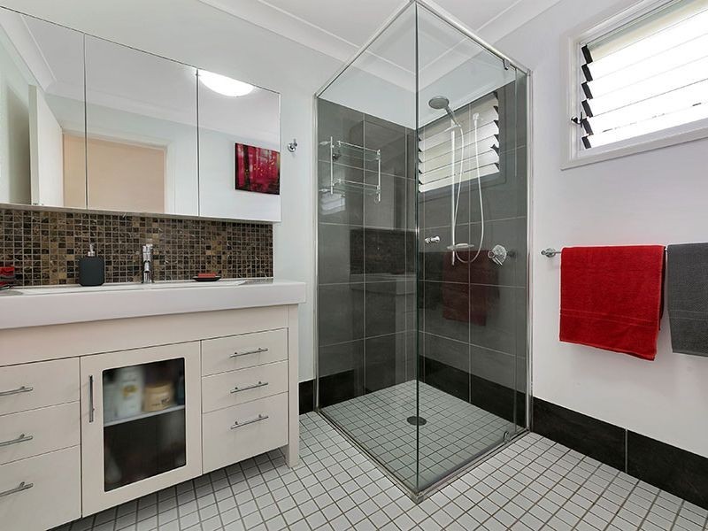 37 Albemarle Street, Yeerongpilly QLD 4105