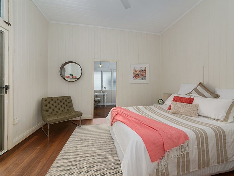 45 Livingstone Street, Yeerongpilly QLD 4105