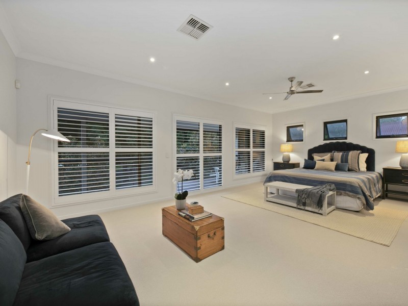 8 Brisbane Corso, Fairfield QLD 4103