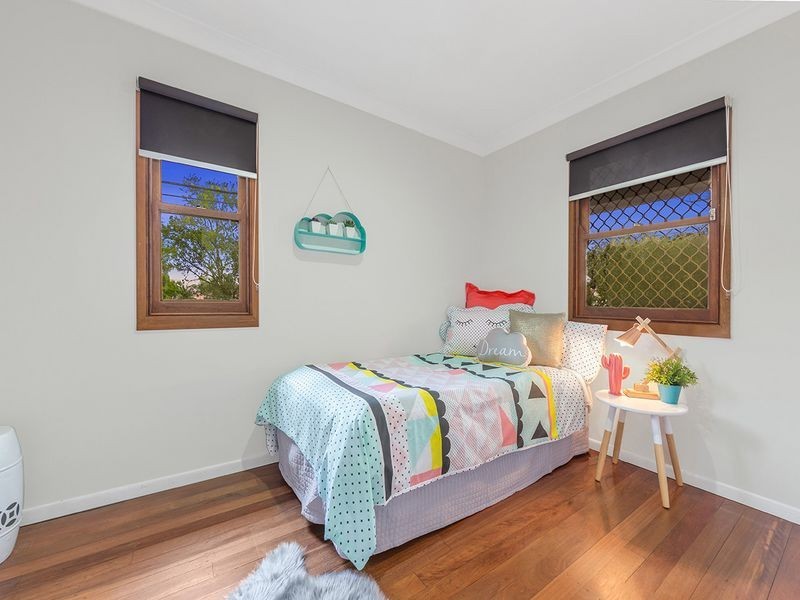 1 Wingarra Street, Yeerongpilly QLD 4105