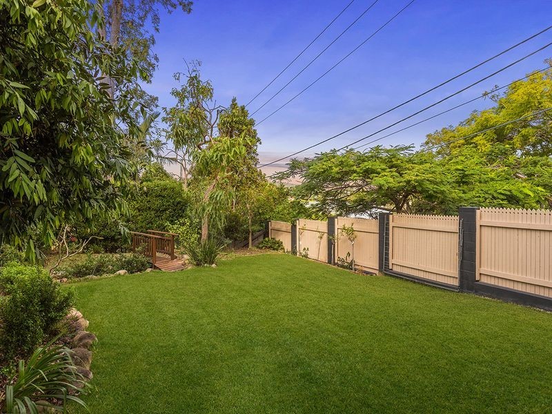 1 Wingarra Street, Yeerongpilly QLD 4105