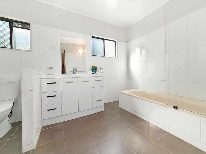 34 Orsova Road, Yeronga QLD 4104