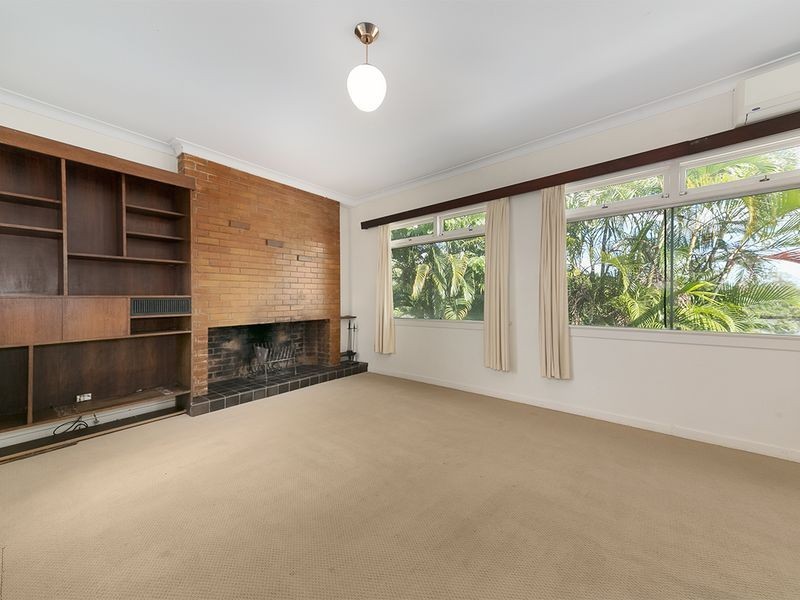 7 Esplanade, Yeronga QLD 4104