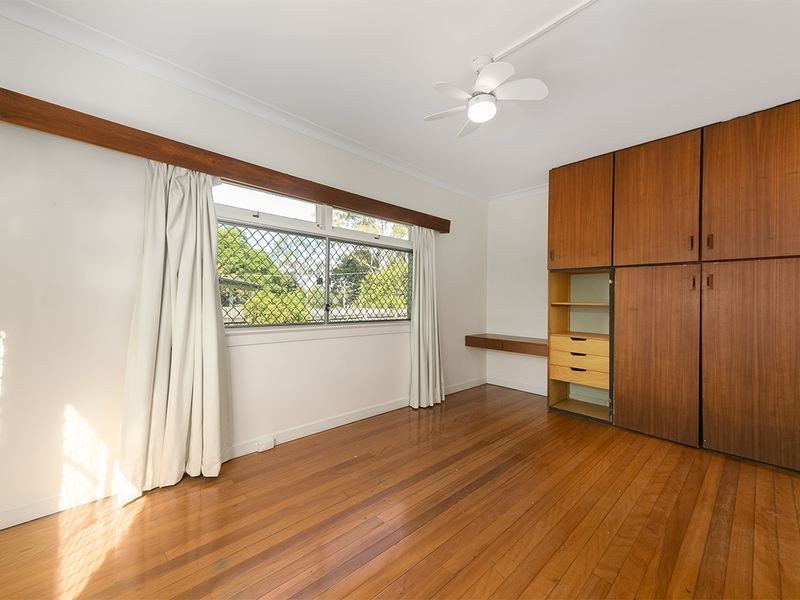 7 Esplanade, Yeronga QLD 4104