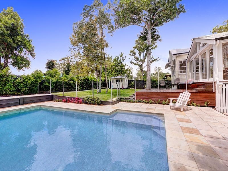 32 Feez Street, Yeronga QLD 4104