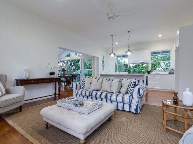 32 Feez Street, Yeronga QLD 4104