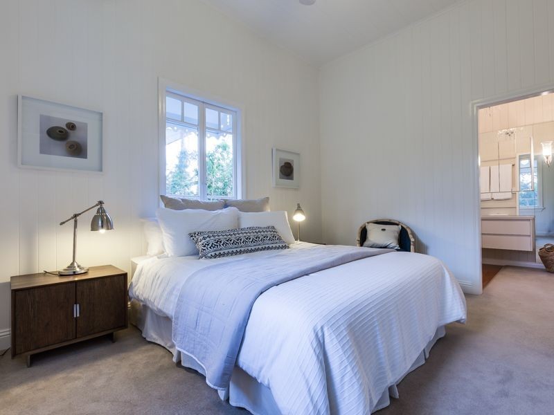 32 Feez Street, Yeronga QLD 4104