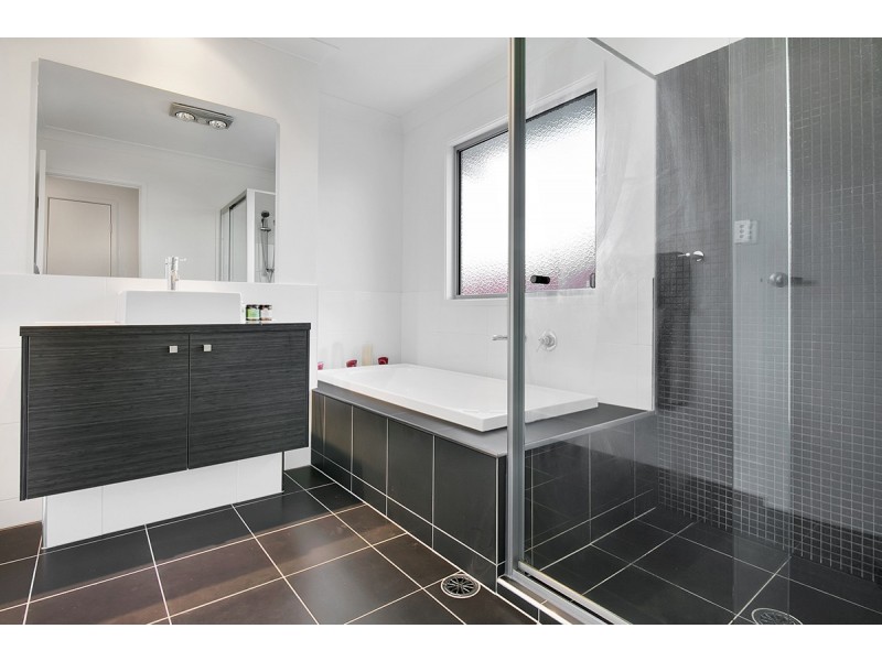 28 Orlando Road, Yeronga QLD 4104