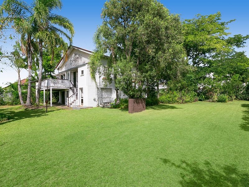 15 Grimes Street, Yeronga QLD 4104