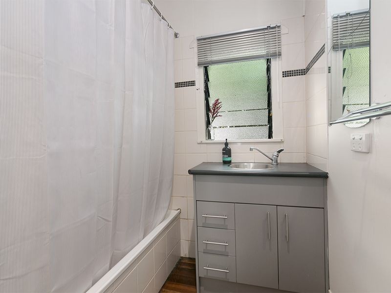 12 Park Lane, Yeerongpilly QLD 4105