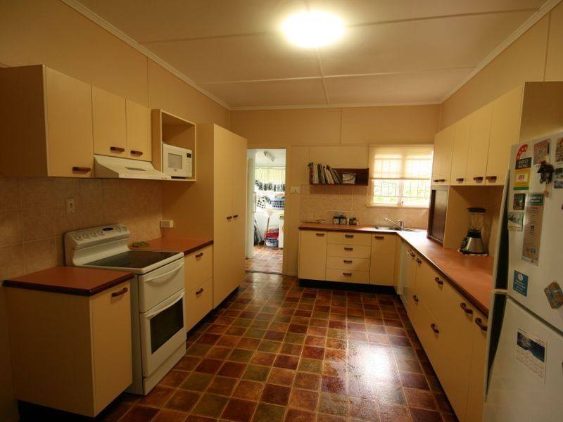 30 Broadmere Street, Annerley QLD 4103