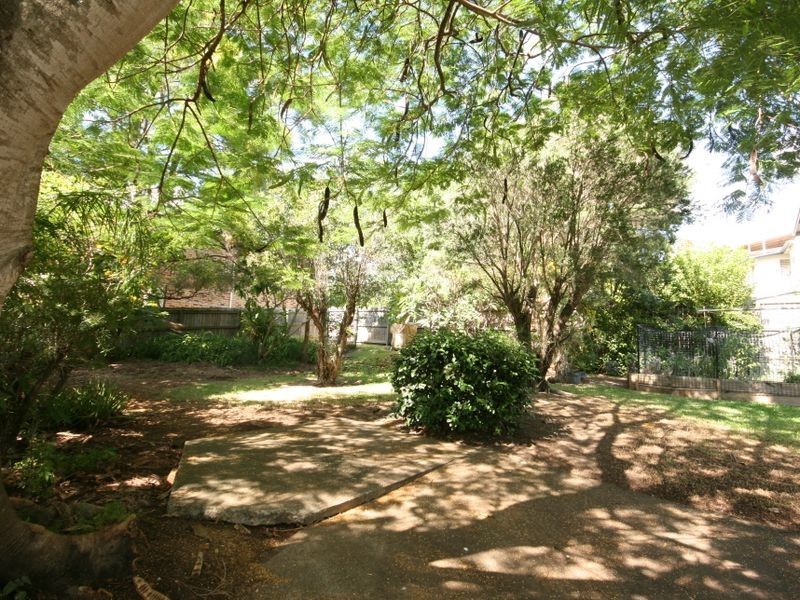 30 Broadmere Street, Annerley QLD 4103