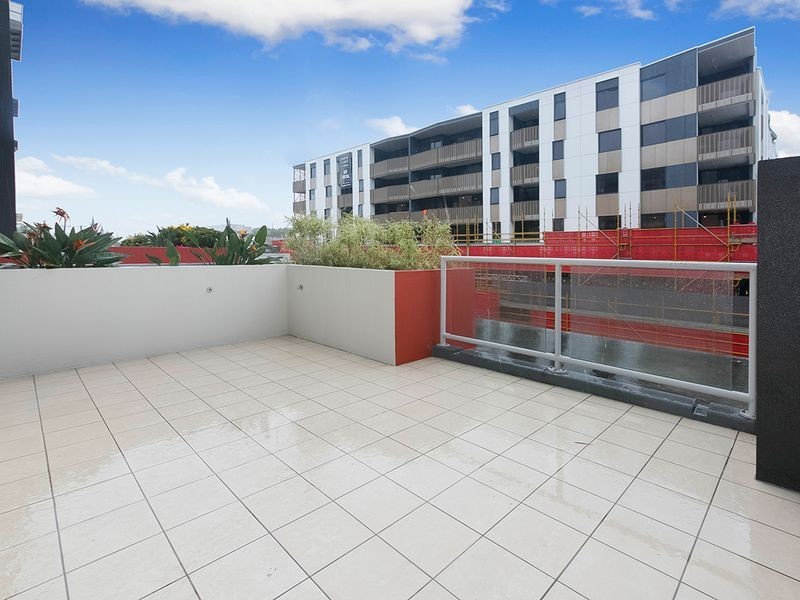 212/803 Stanley Street, Woolloongabba QLD 4102